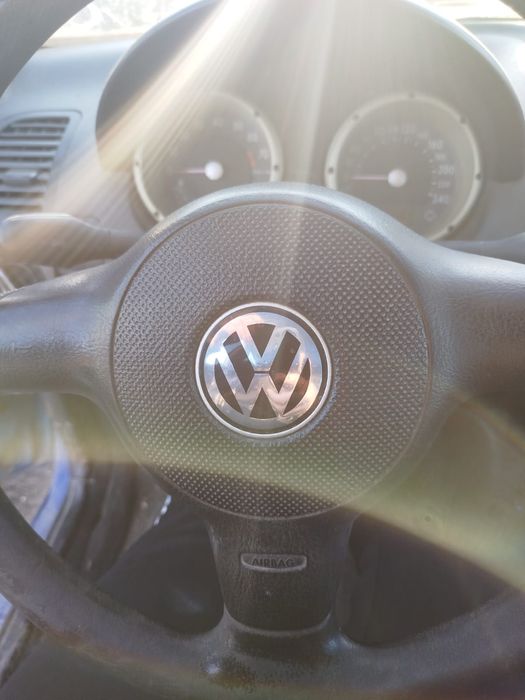 Volkswagen polo 1.4 bebzina cu rezervor de gas de fabrica 105cp 16valv