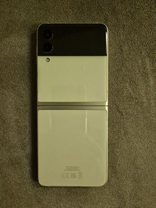 Samsung galaxy z flip 3