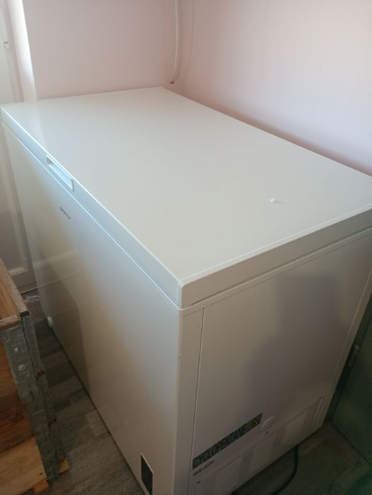 Lada frigorifica Wortex in garanție