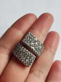 Красив сребърен пръстен с циркони
