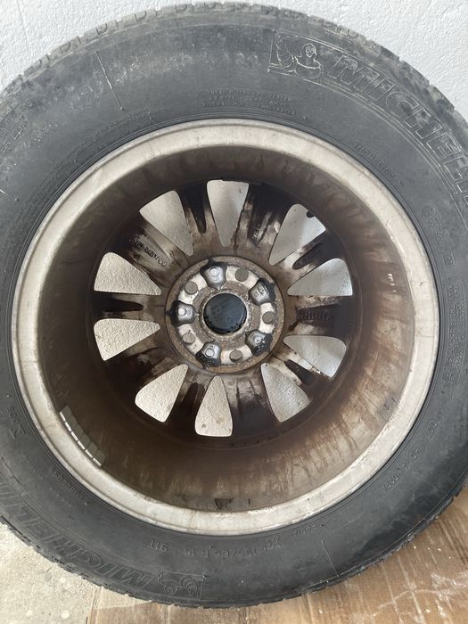 Vând jante originale VW R15