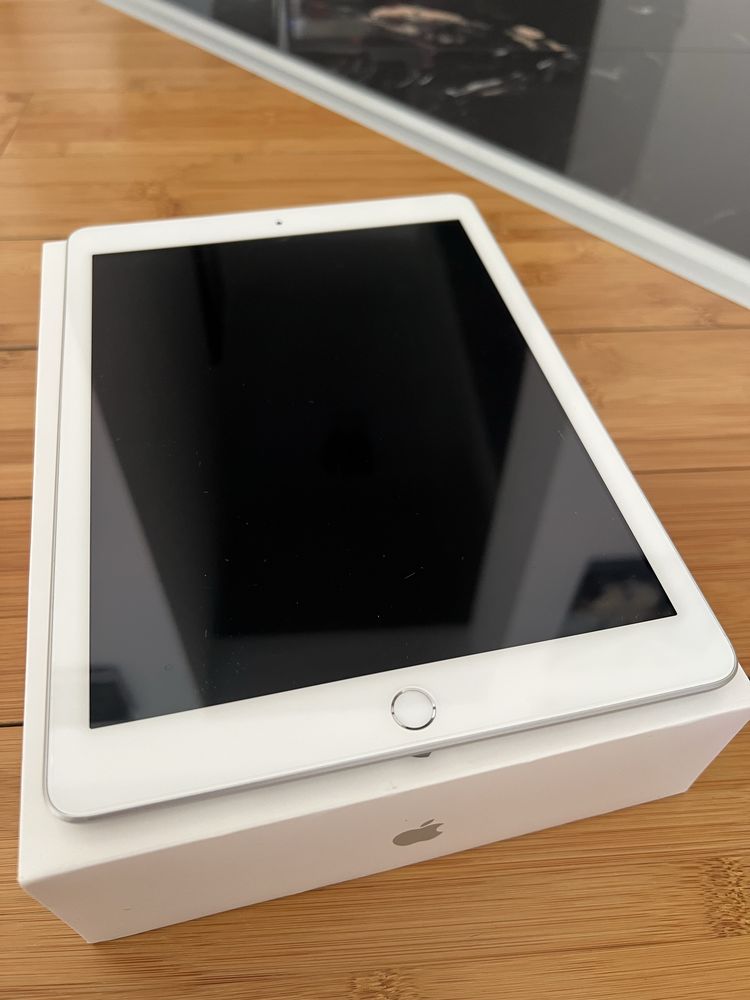 Ipad(6th Gen) Wi-fi+Cell