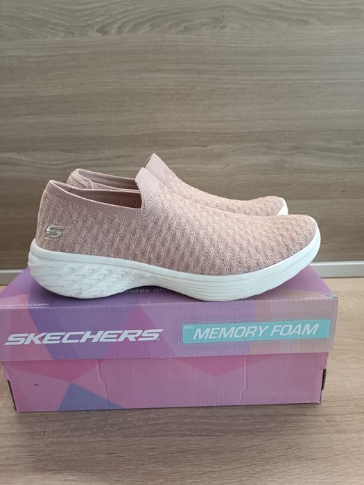 Skechers,calvin klein nike,nike 270