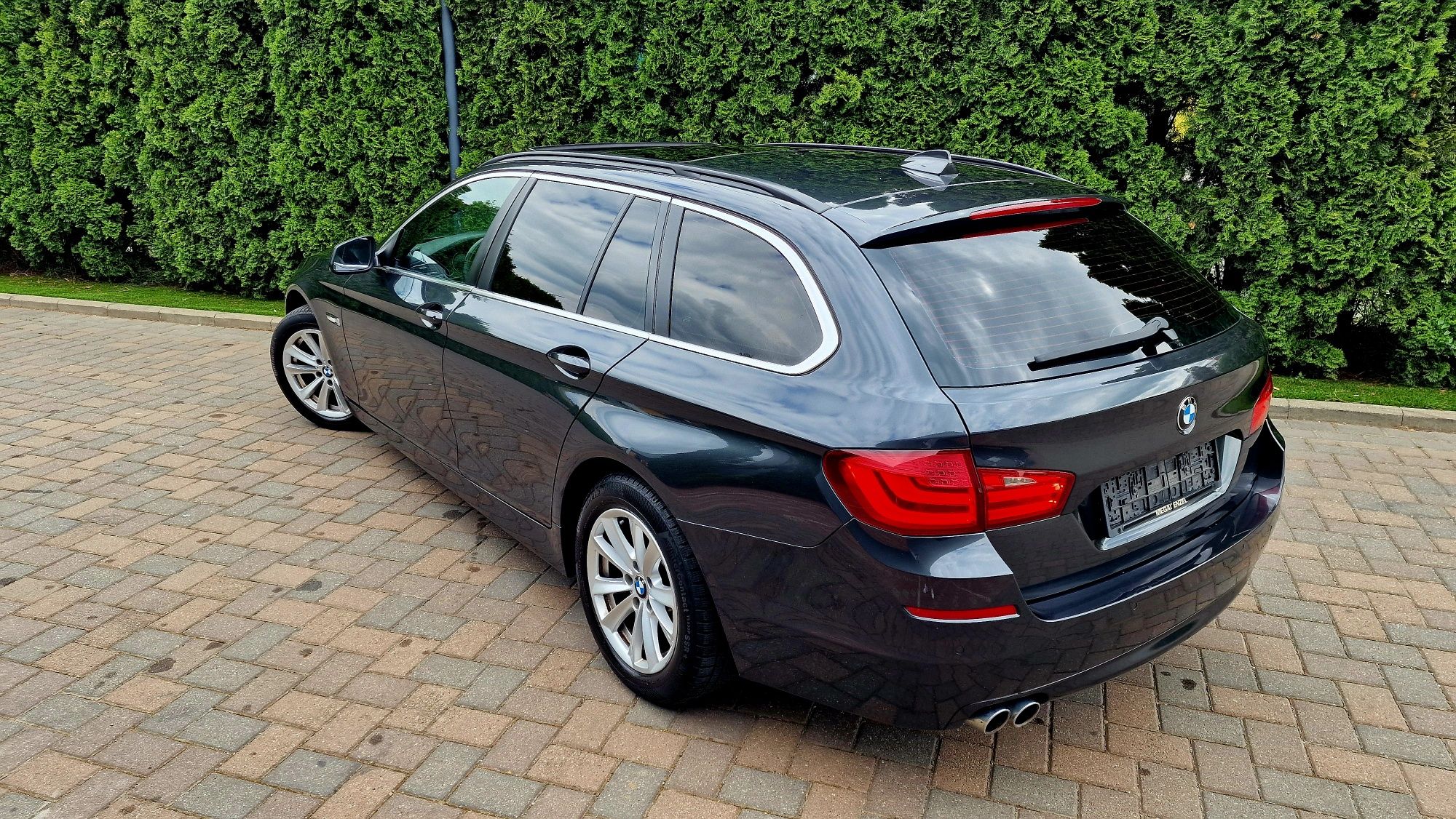 BMW 520d 184 CP Automat, Cutie Sport/ Padele/ Panoramic/ Piele/ Cameră