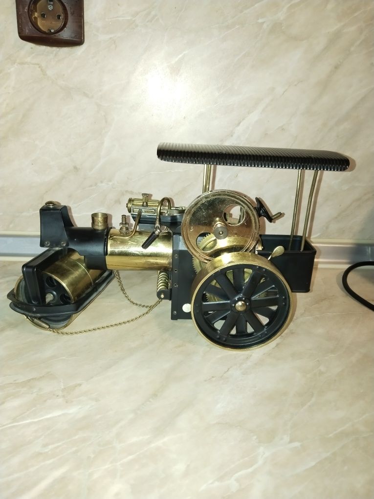 Валяк с парен двигател Wilesco D376