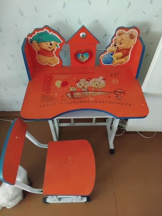 Стол детский и стул(дерево метал)
