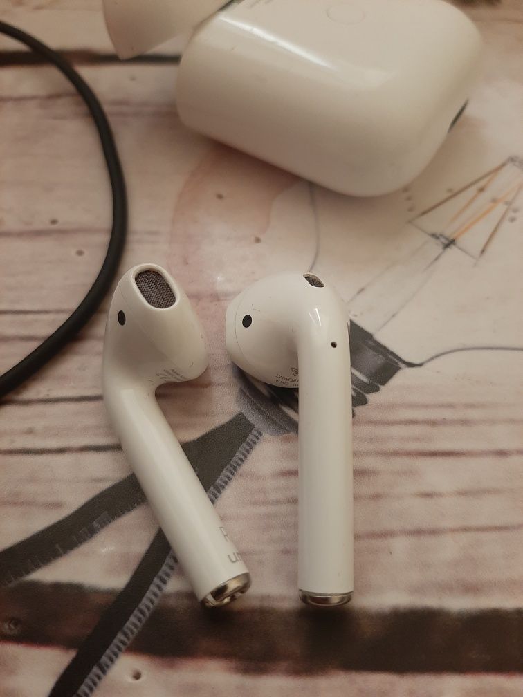 Airpods 2 оригинал