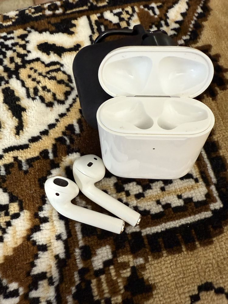 Продам Apple AirPods оригинал