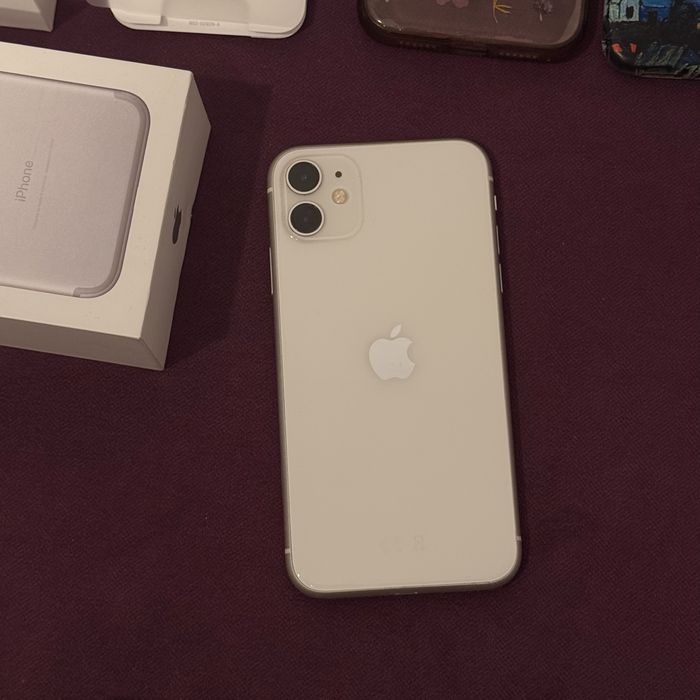 iPhone 11 alb 256gb cu accesorii + cutie nefolosita