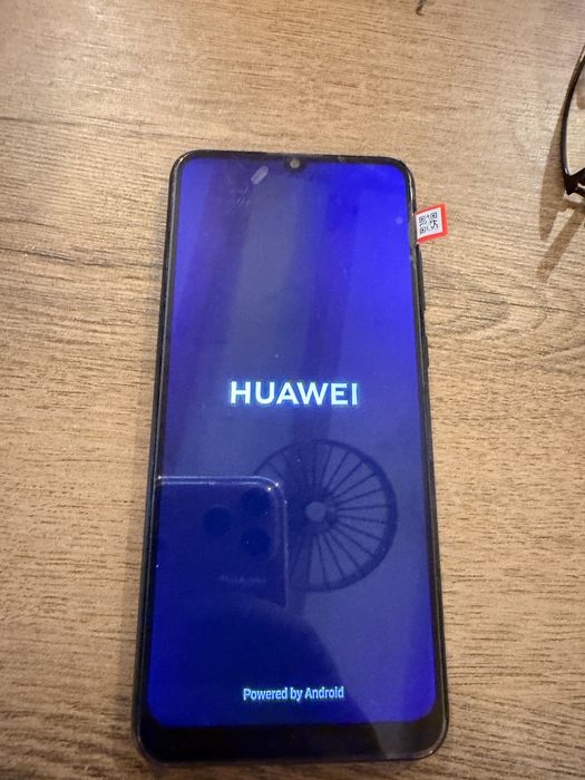 HUAWEI  Y6p много запазен