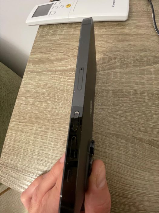 Продавам Iphone 14 pro 128 GB