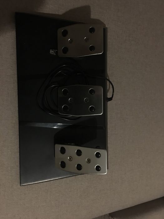 Volan+ pedale+ schimbator ca nou, inca in garantie