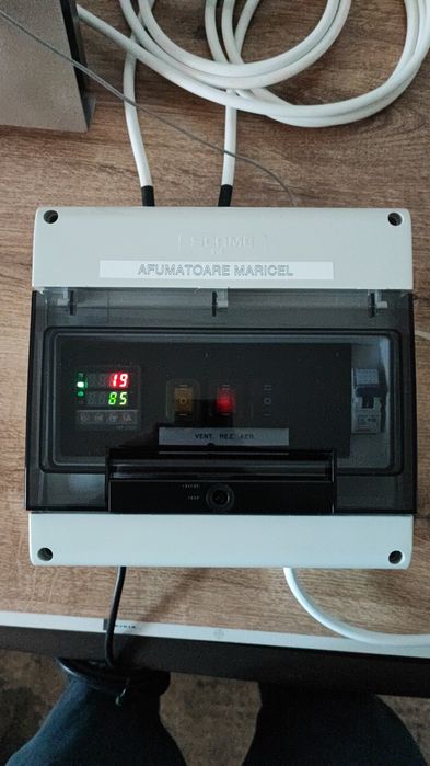 Afumătoare, ventilator, automatizare, generator de fum