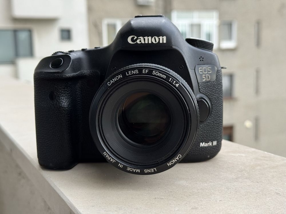 Canon 5 D Mark III