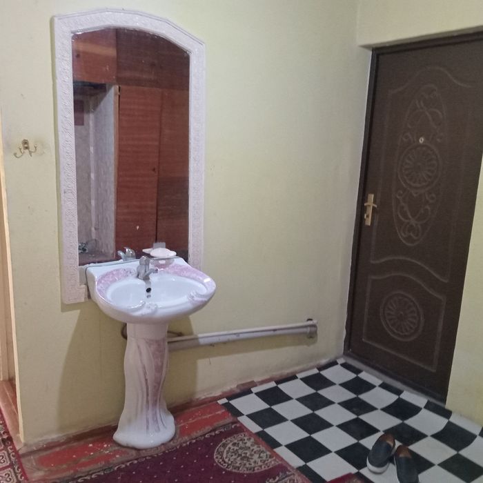 Urganch shahri 4-mikrorayondan 3 xonali kvartira ijaraga beriladi