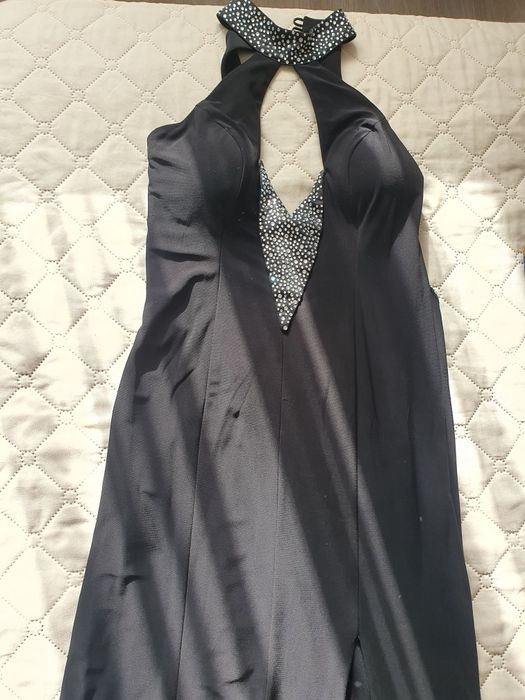 Официална черна рокля