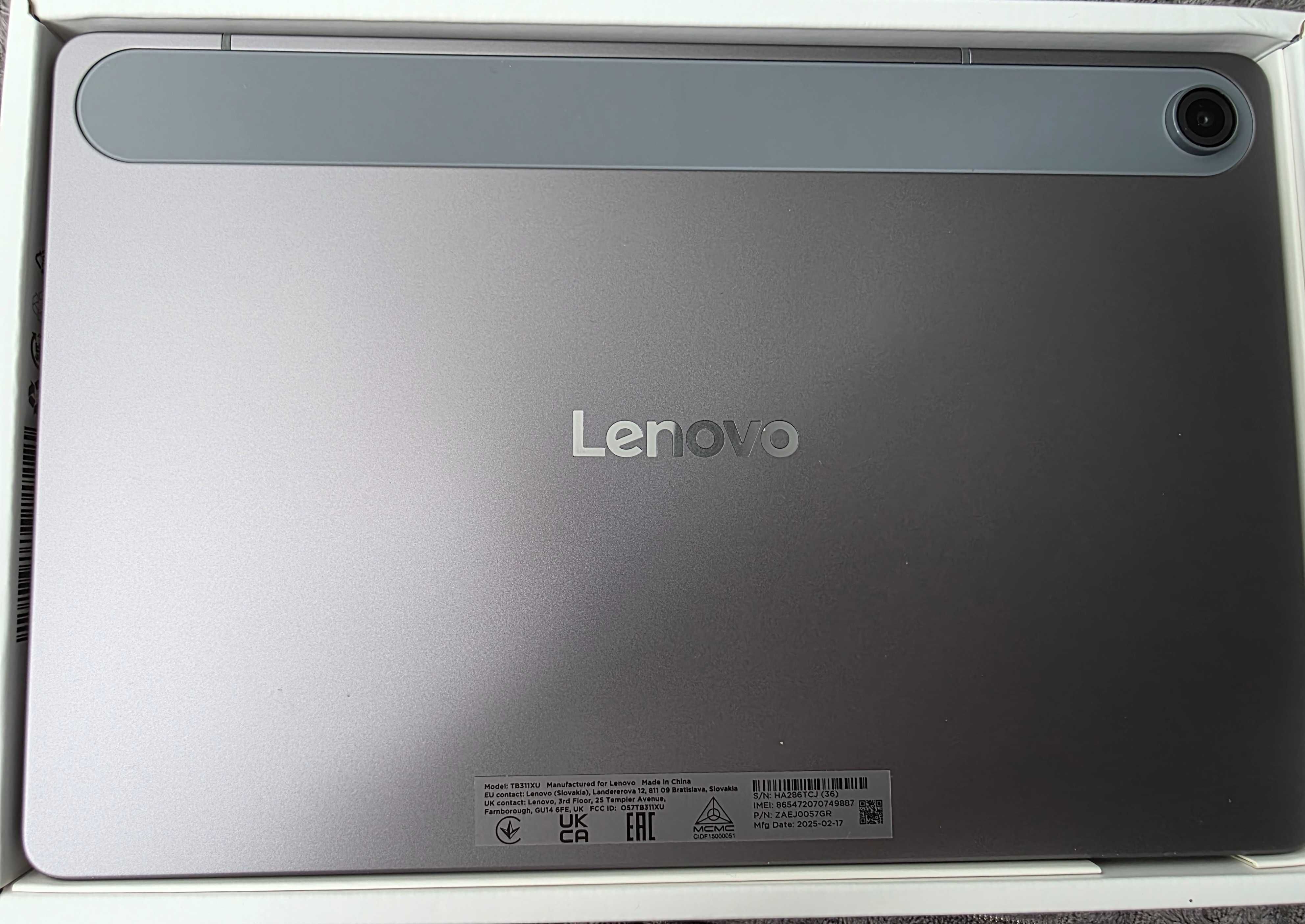 Продавам чисто нов таблет.LENOVO TAB +CLEAR CASE
