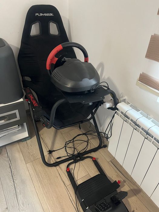 Playseat Challenge +волан Thurstmaster T150  и педали