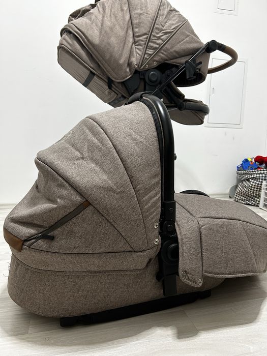 Продается коляска два в одном.