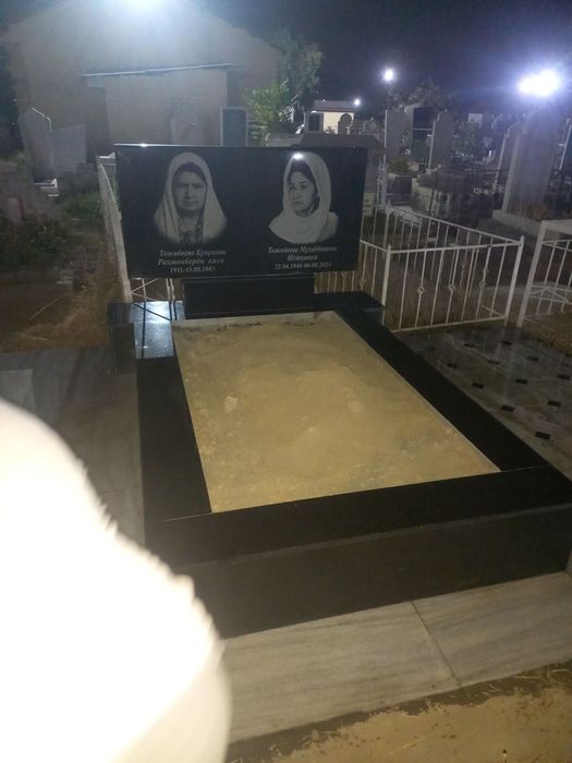 Едгорлик тошлари Памятники