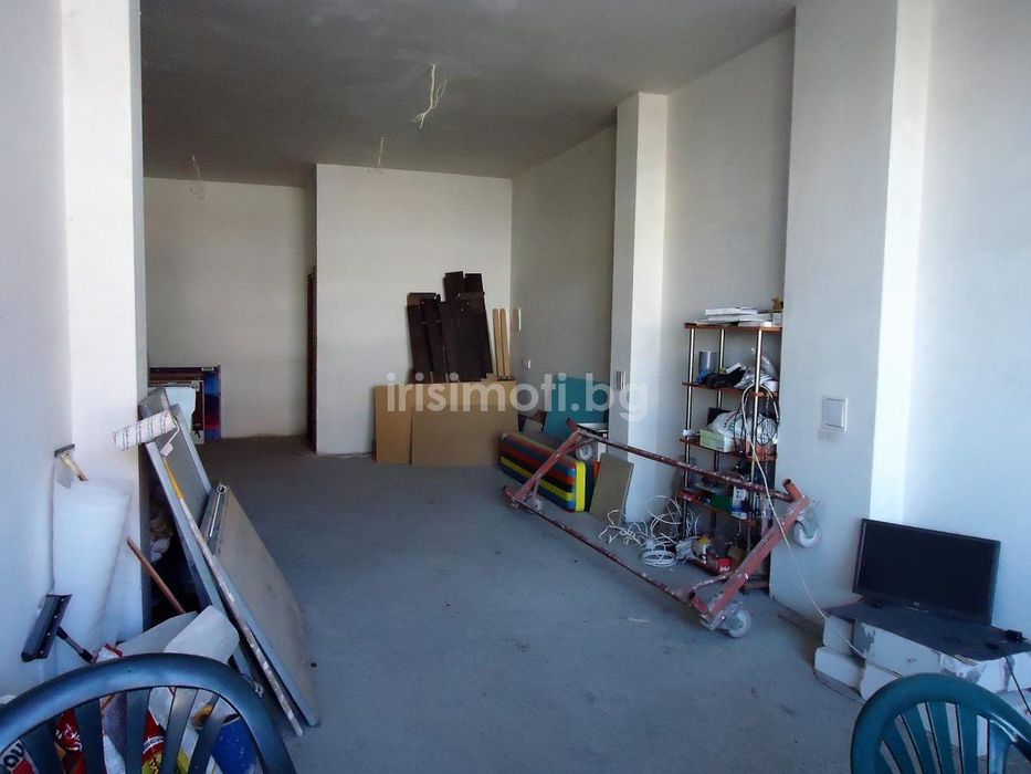 Продава се Магазин в София, Кръстова вада - 81 кв.м за 2552 €/кв.м - Снимка #1