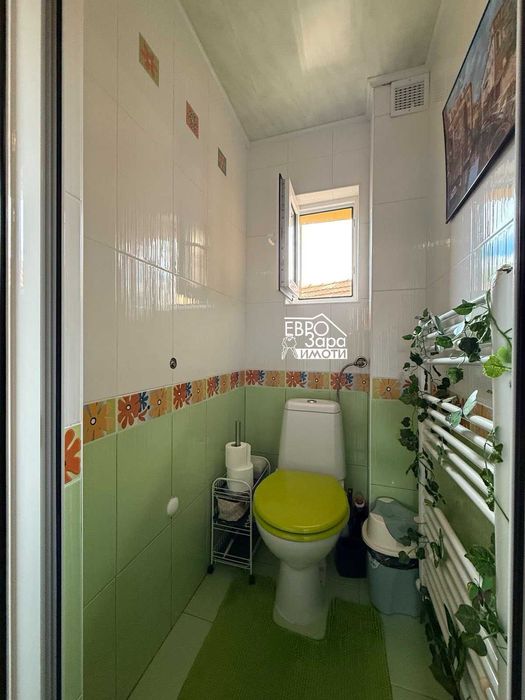 Масивна, обзаведена къща, с панорамна гледка в с.Змейово