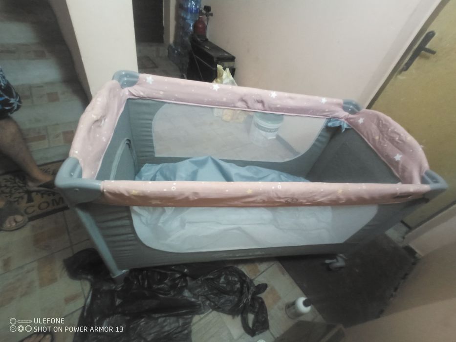 Детско сгъваемо легло в перфектно състояние.