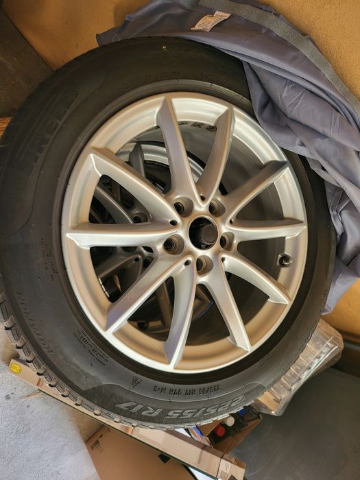 Roti Bmw X1 17" cu anv. iarna Pirelli + Cadou suport