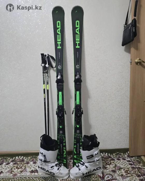 Продам комплект горнолыжный