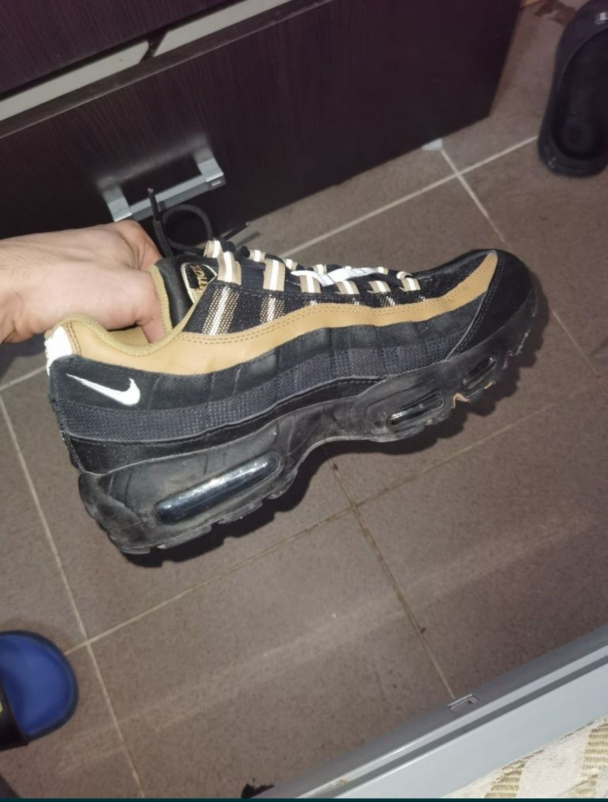 Air max 95 elemental gold 44