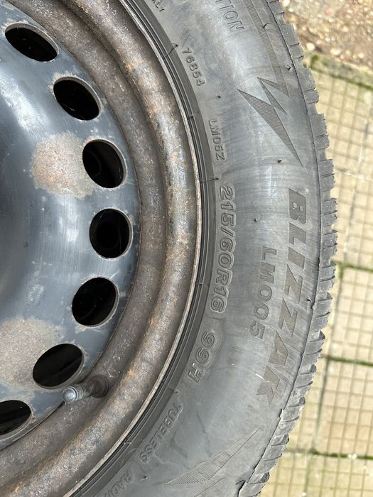 Гуми с джанти Bridgestone 215/60/16