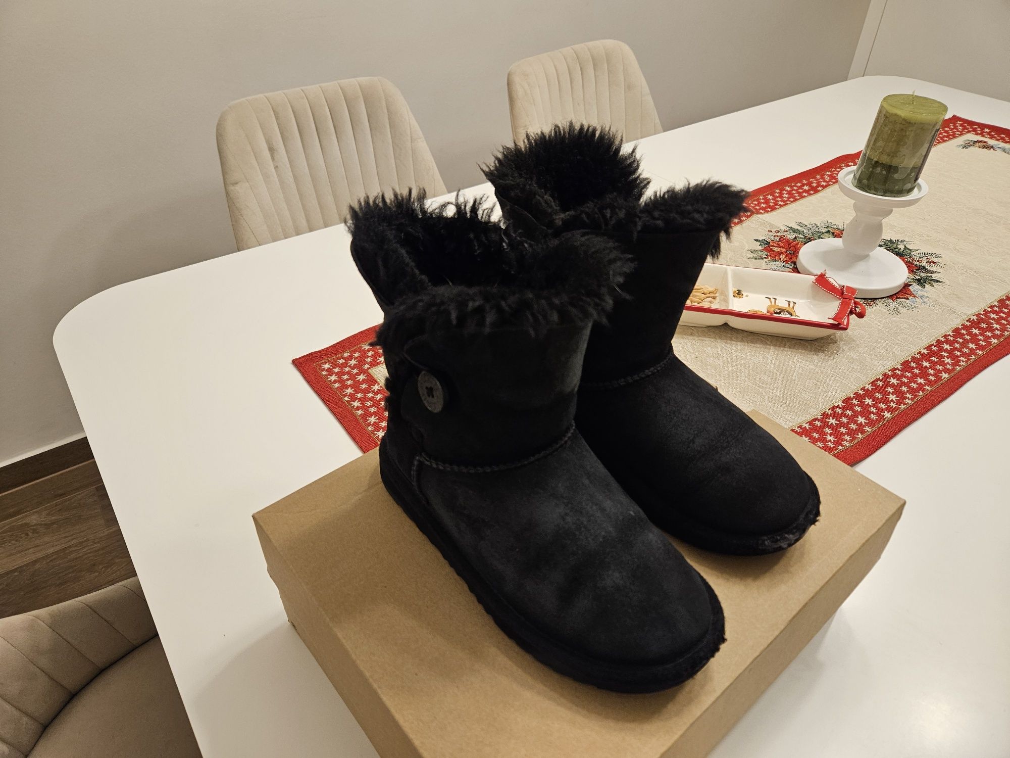 Vand UGG marimea 33.5