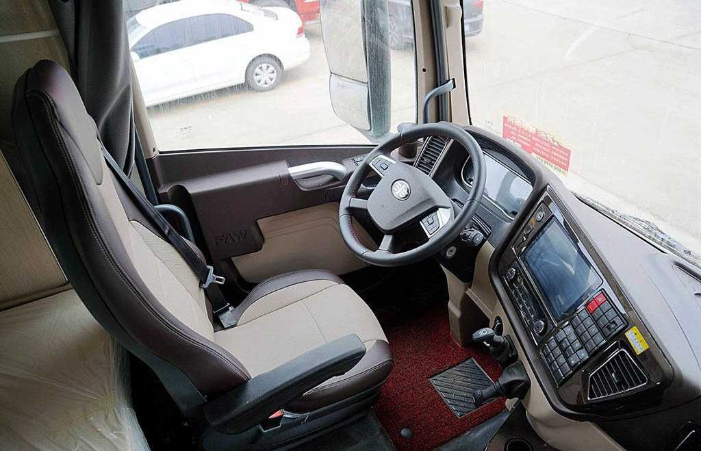 Sizga FAW JH6 6x4 premium magistral sedel tortuvchisini taqdim etamiz.