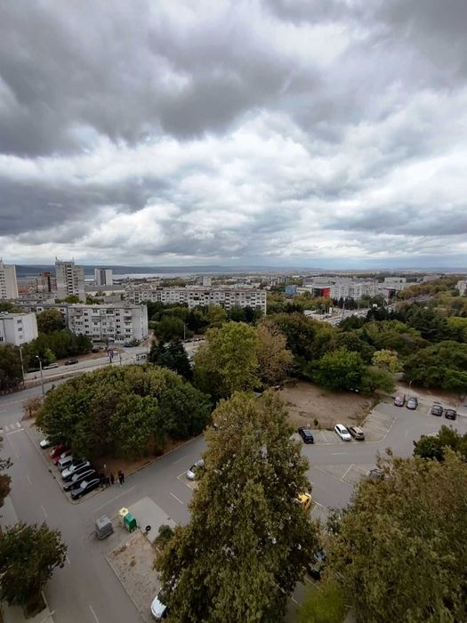 Продажба на тристаен тухлен  в квартал Младост