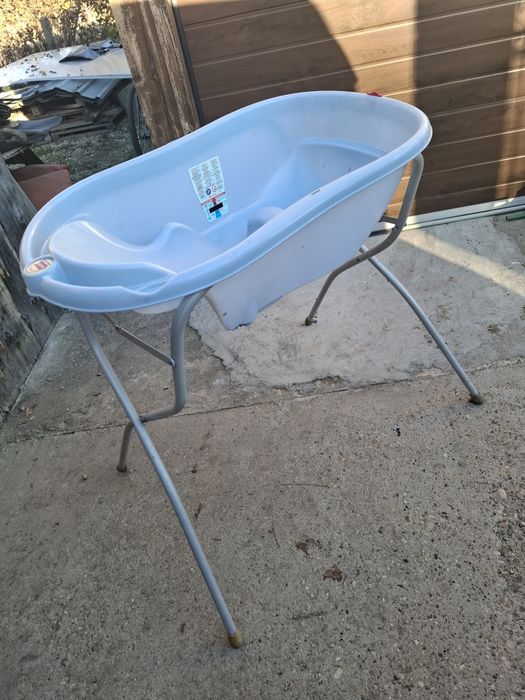 Анатомично корито за бебе със стойка