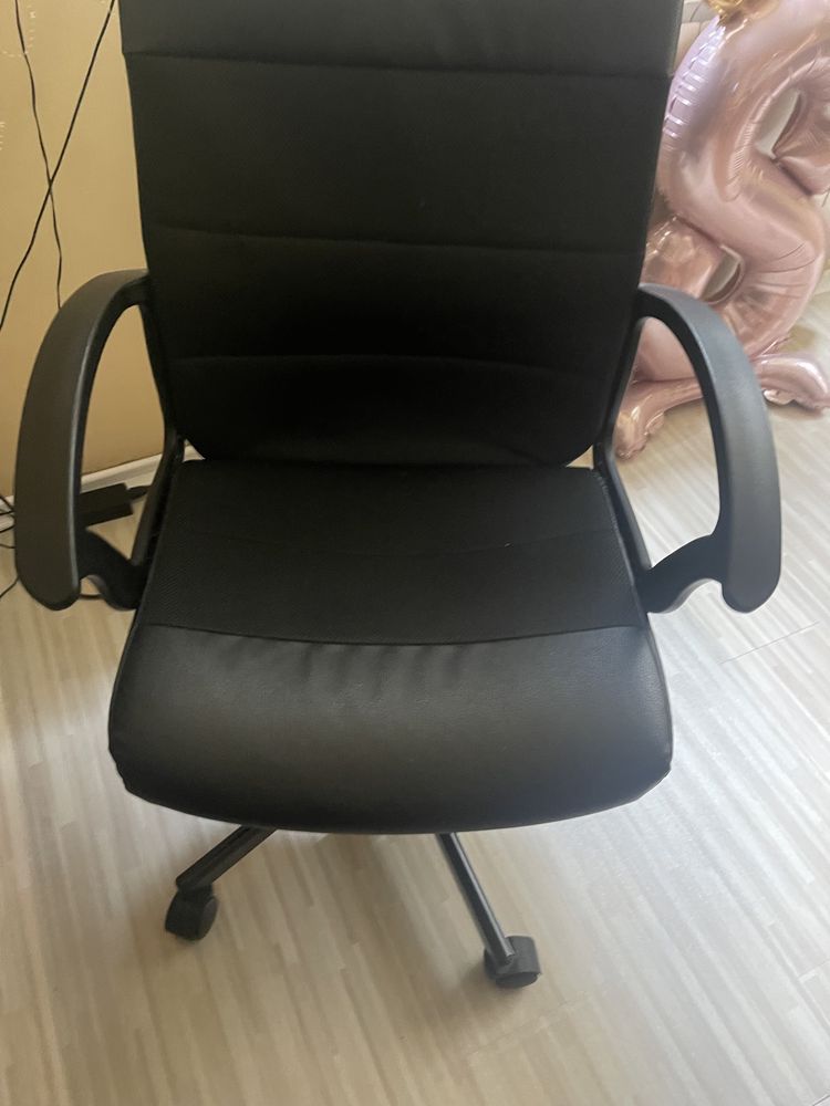 Офис стол от IKEA