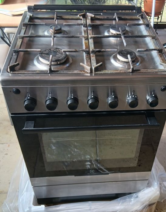 Aragaz ElectroluxEKG61185OX, aprindere electrica,rotisor,grill, 60 cm