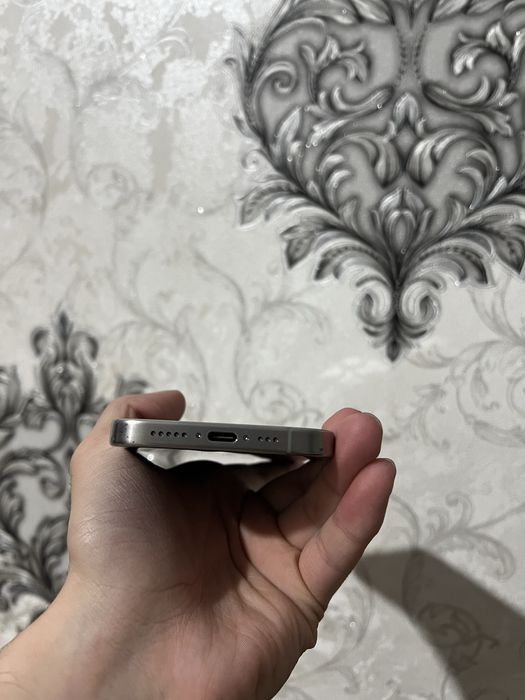 Iphone 15 pro natural titanium
