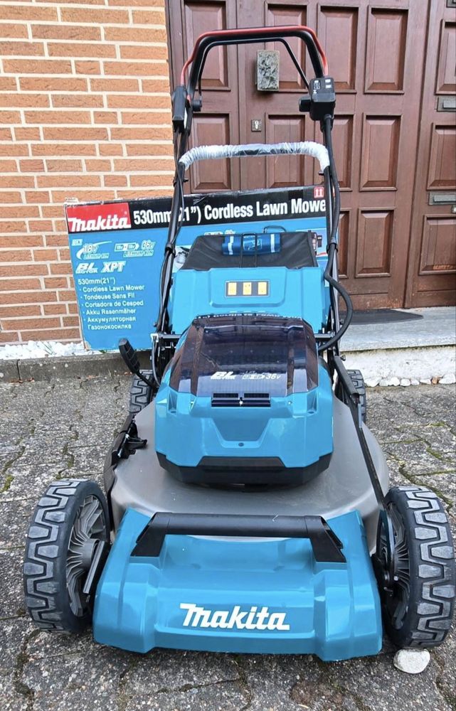 Косачка Makita DLM532Z Cordless Lawn Mower
