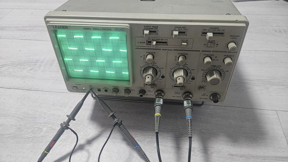 Осциллогрф Leader 8040