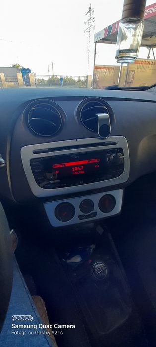 Vând Seat Ibiza-