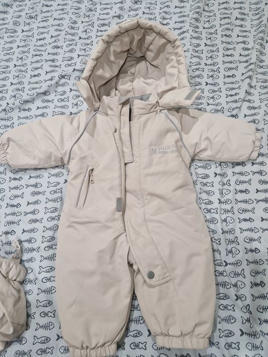 Продам комбинезон на осенне-зимний сезон