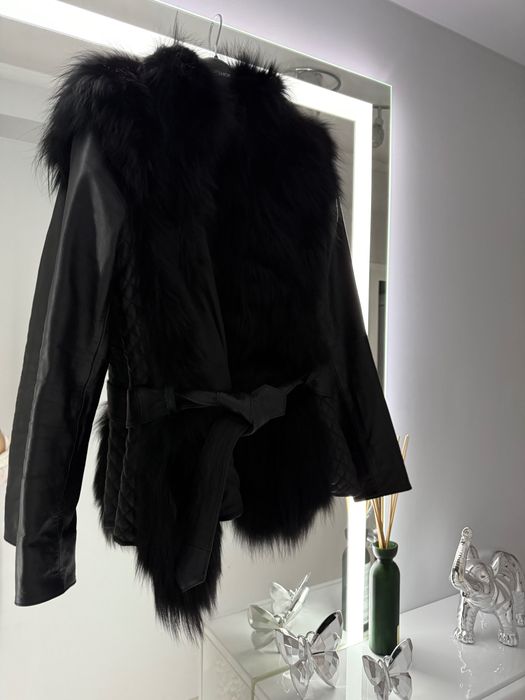 Кожено яке с естествен косъм от лисица