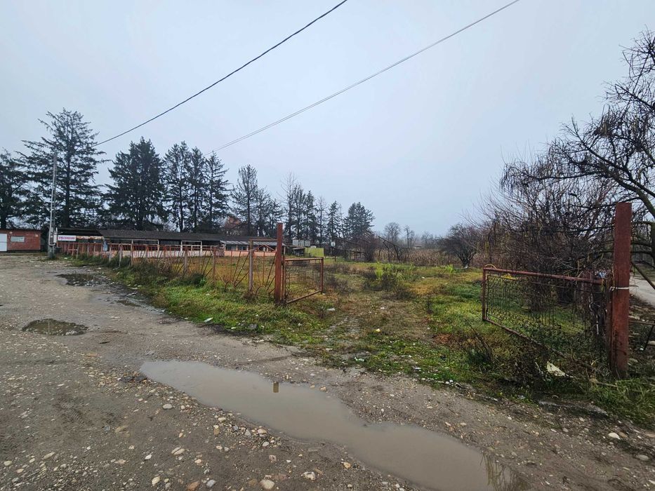 Inchiriez teren intravilan Sacuieni, DN 72