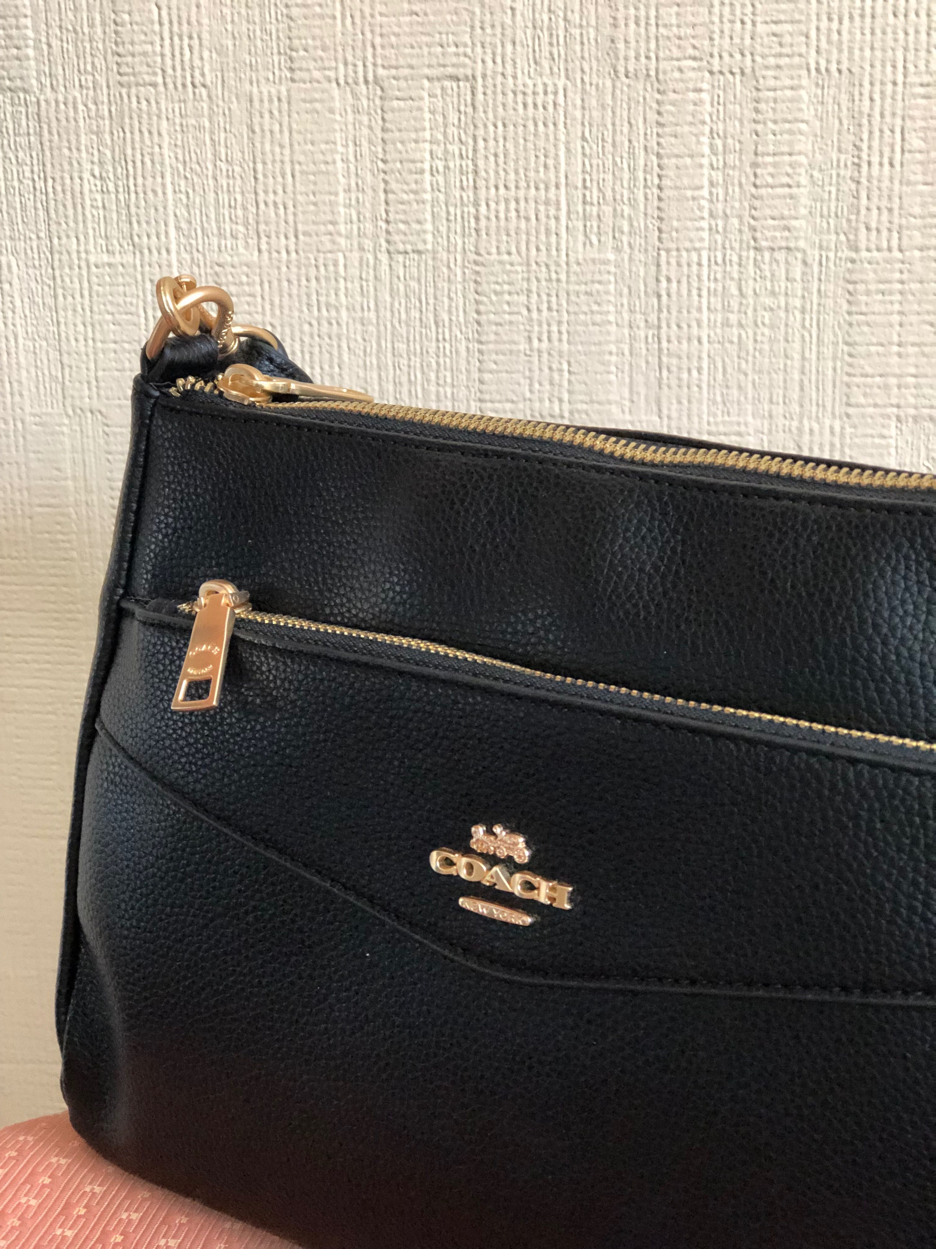 Сумка женская чёрная фирмы Coach