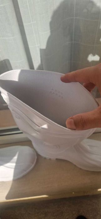 Защитни ботуши с метално бомбе