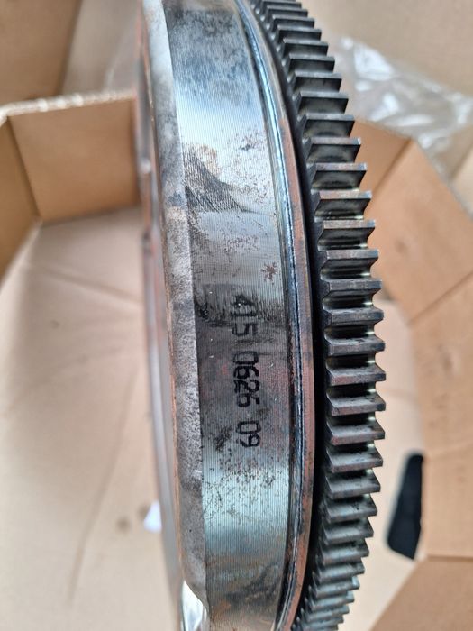 Демпферен маховик за VW Touran