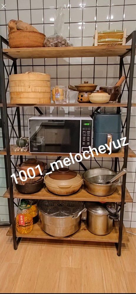 стеллаж для хранения в гостиной