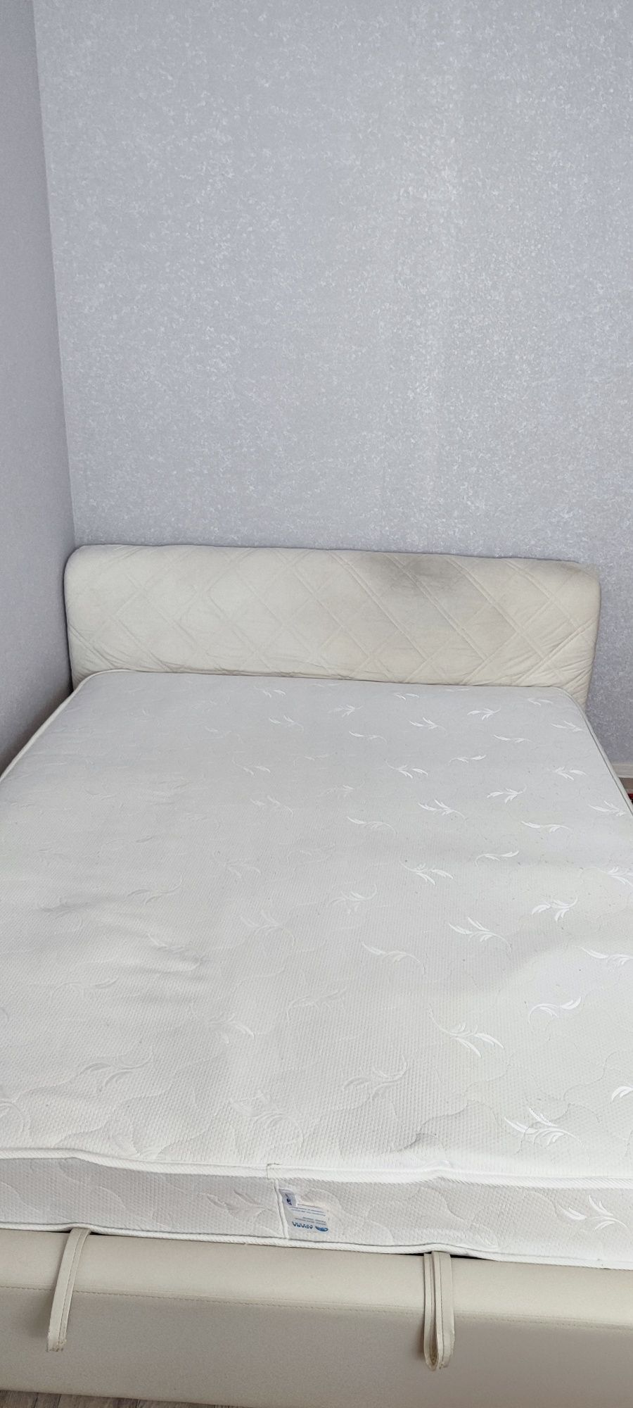 Продам кровать в спальню