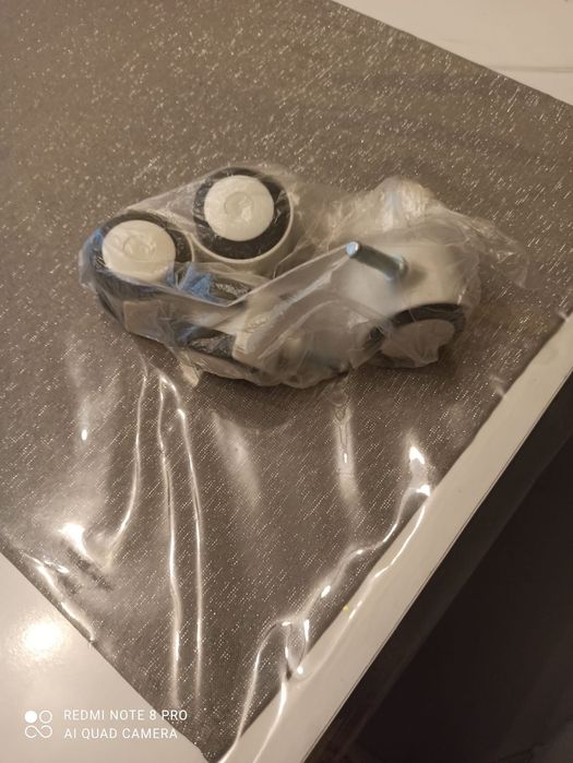 Vând scaun de masă